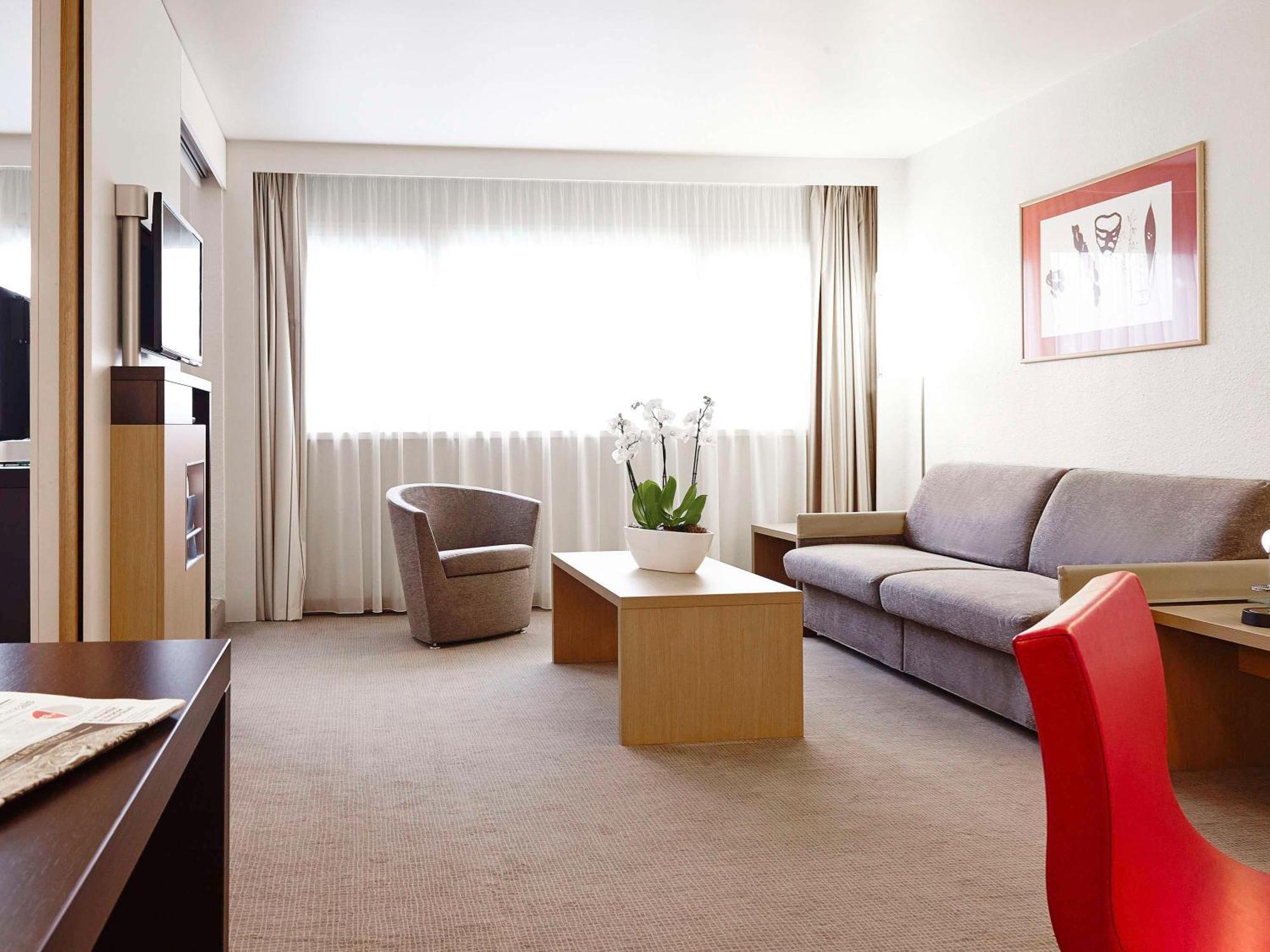 Novotel Saint-Quentin En Yvelines Magny-les-Hameaux Luaran gambar