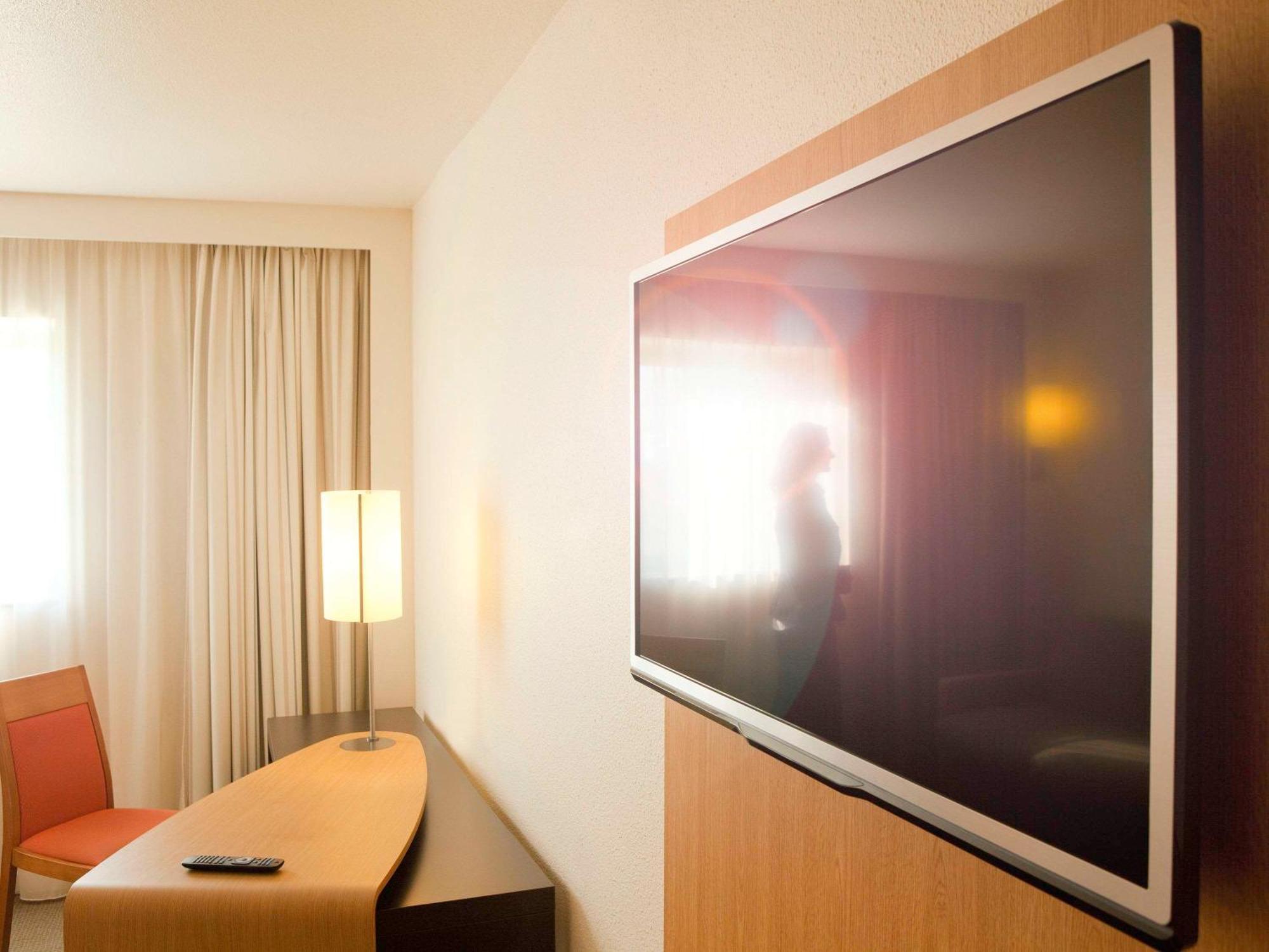 Novotel Saint-Quentin En Yvelines Magny-les-Hameaux Luaran gambar