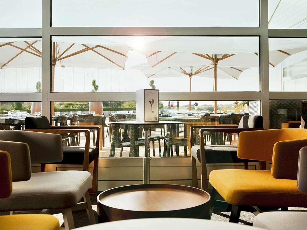 Novotel Saint-Quentin En Yvelines Magny-les-Hameaux Restoran gambar